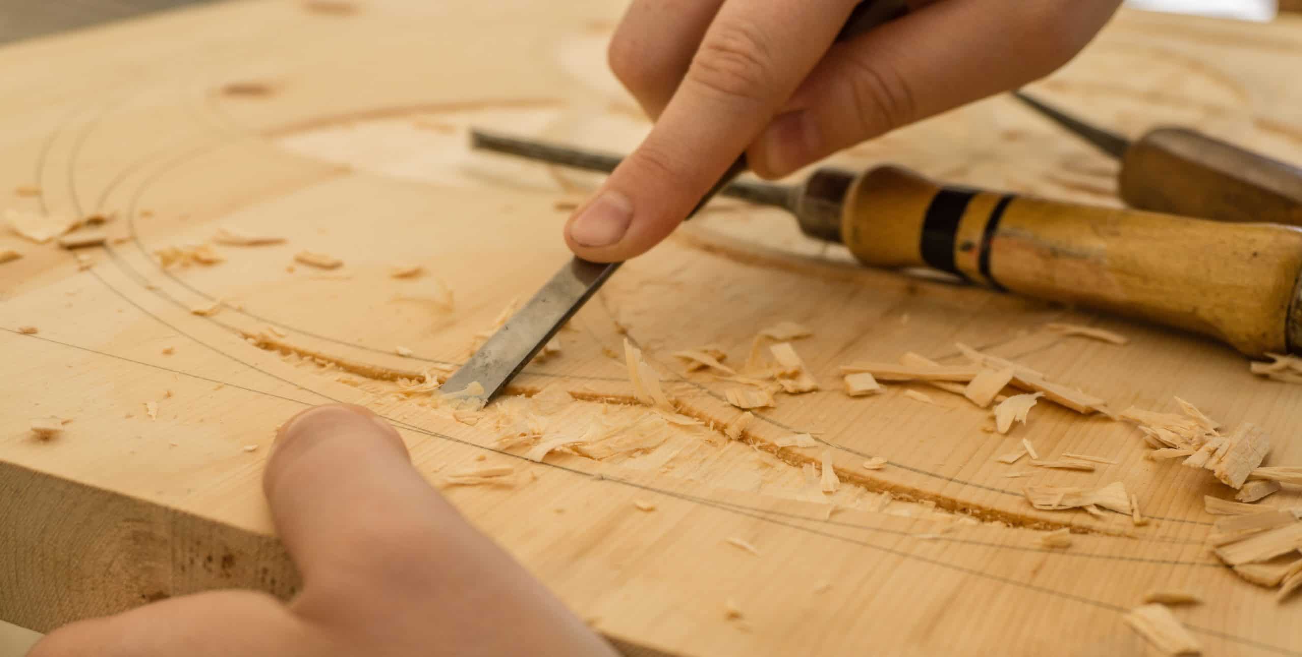 Arbeitsplatz maßgeschnitzt: Jobcarving